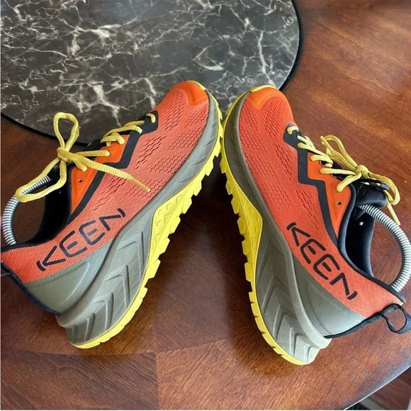 KEEN Versacore Speed Bright Gold Flame Antique Moss Hiking Trail shoes size 9.5 - Picture 9 of 15